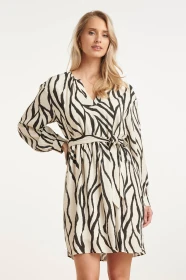 Knielange-Jurk-met-Zebra-Print-en-Ceintuur-in-Off-White-en-Zwart-Off-White-Black.webp