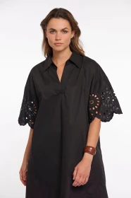 CeylinRegular.7002623_Black_02.webp