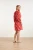 Dames-Jurk-Met-Abstracte-Streep-Print-In-Rood-Met-Roze-Red-Pink-7.webp